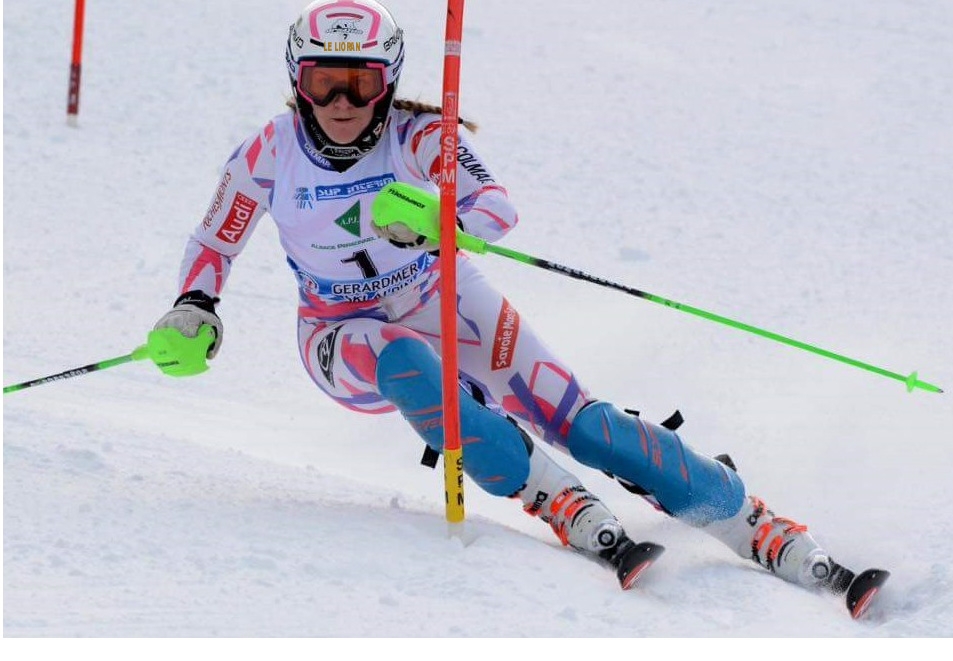 Ninon ESPOSITO s'impose sur les deux Slalom des Ménuires.