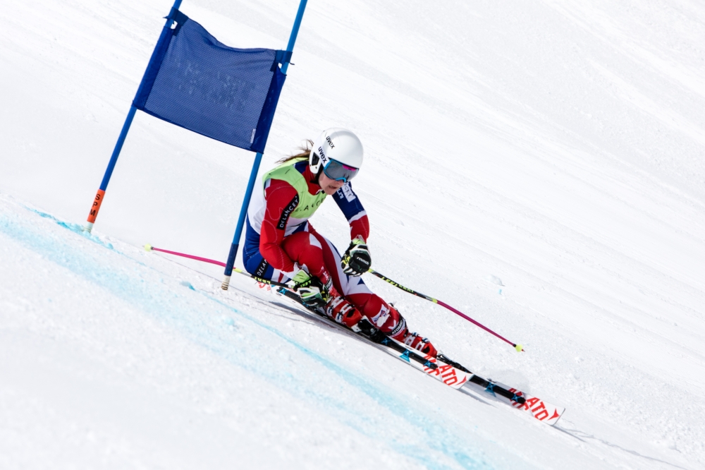 1er podium de la saison pour CARA BROWN