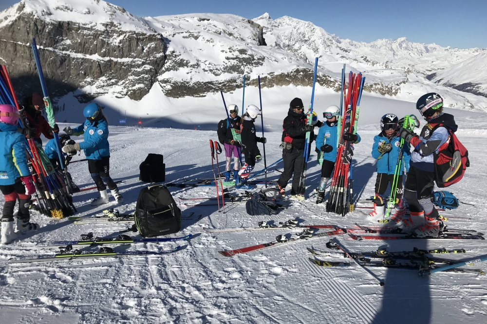 Et..ça bosse sérieux à Tignes !!