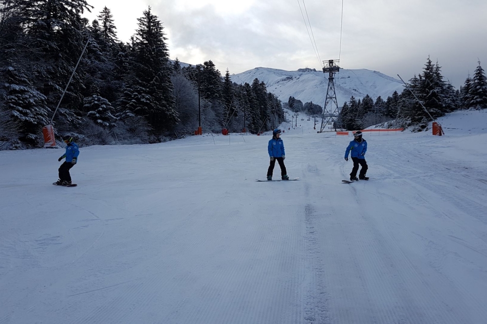 Belle séance pour les snowboardeurs