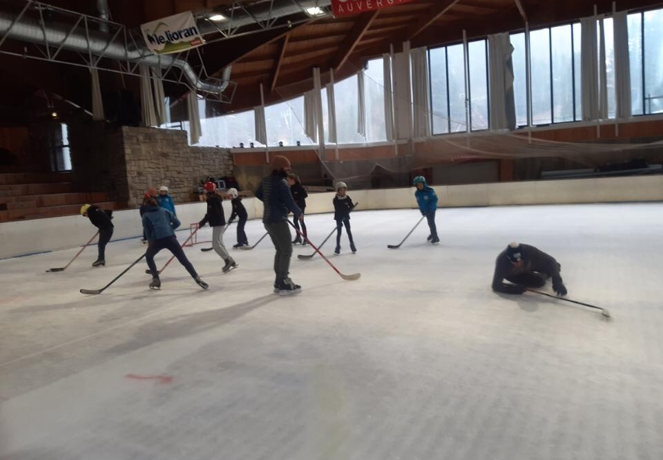 Hocket pas piquet ce matin au ski club